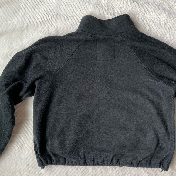Fleece Crop snap button sweater - Picture 2 of 5